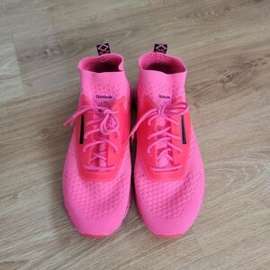 Bright Neon Pink Running Shoes by Reebok Men’s size 10